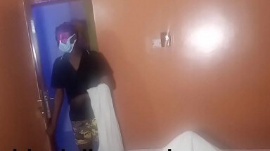 baise avec la femme de menage de l'hotel