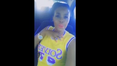 Baise dans la voiture